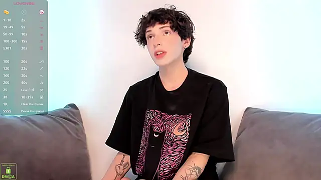 Snapshot of ColeStorm chatting on October 2025 08:53:02 PM ColeStorm online show from October 2025 08:53:02 PM