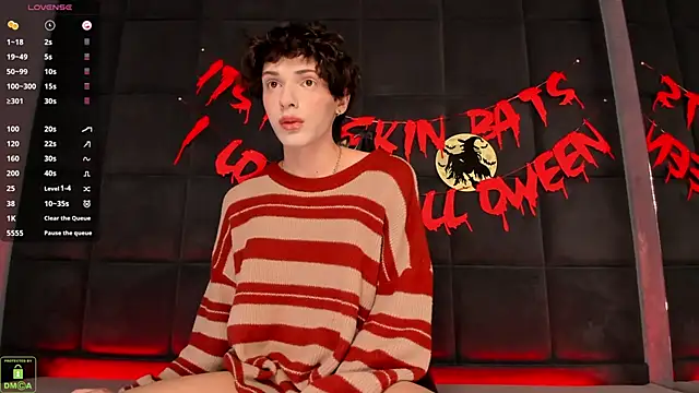 Snapshot of ColeStorm chatting on October 2025 09:10:02 PM ColeStorm online show from October 2025 09:10:02 PM