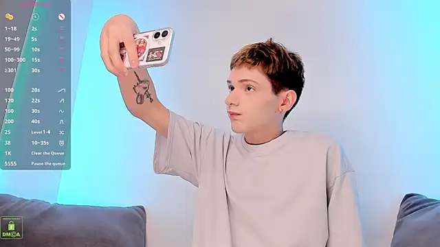 Snapshot of ColeStorm chatting on November 2025 06:39:01 PM ColeStorm online show from November 2025 06:39:01 PM