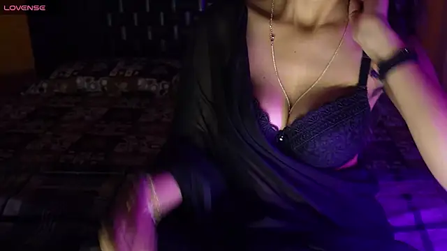 NidhiChandra online show from October 2025 05:00:01 PM