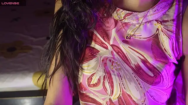 NidhiChandra online show from October 2025 11:33:02 AM