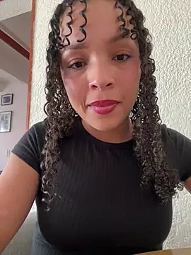 Yasmin777  online show from February 2026 07:42:02 PM