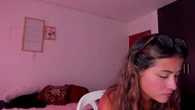 Ana  Pink online show from November 2025 08:08:02 PM