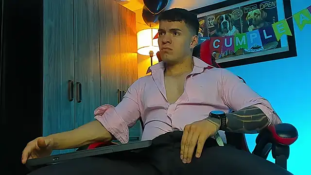 ALPHA DOMINUS  online show from November 2025 03:17:02 AM