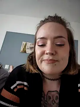 Snapshot of AndHerXO chatting on December 2025 01:40:02 PM AndHerXO online show from December 2025 01:40:02 PM