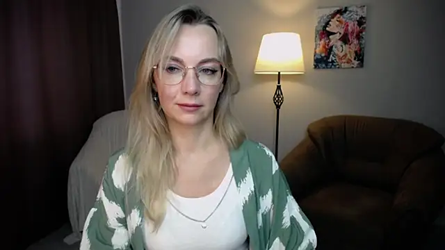 Snapshot of Ava_Elior chatting on September 2025 09:20:02 AM Ava Elior online show from September 2025 09:20:02 AM