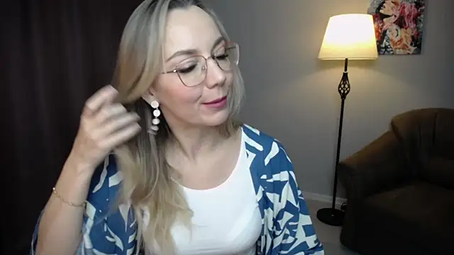 Snapshot of Ava_Elior chatting on November 2025 06:35:02 AM Ava Elior online show from November 2025 06:35:02 AM