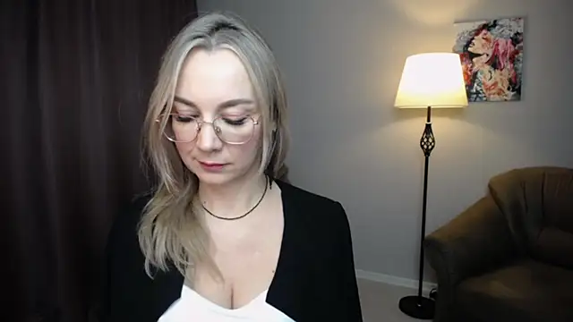 Snapshot of Ava_Elior chatting on November 2025 10:07:01 AM Ava Elior online show from November 2025 10:07:01 AM