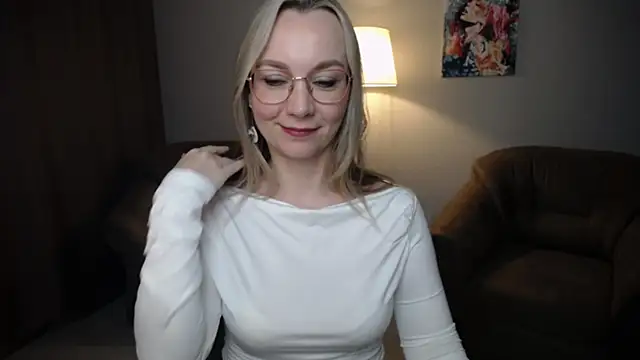 Ava Elior online show from April 2026 01:41:01 PM