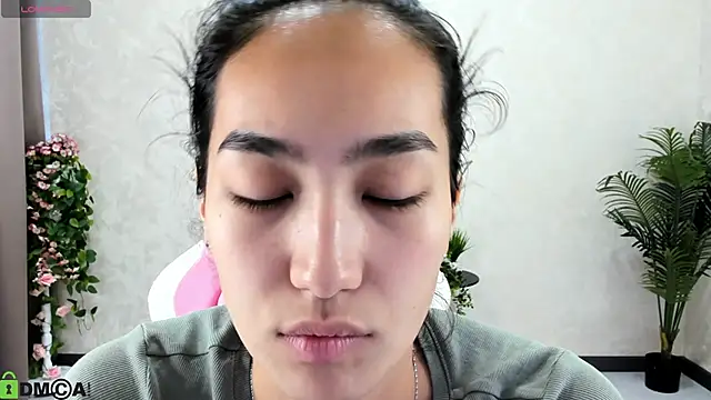 Snapshot of FlirtyAura chatting on October 2025 03:47:01 AM FlirtyAura online show from October 2025 03:47:01 AM