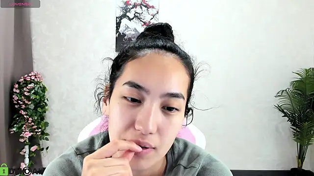 Snapshot of FlirtyAura chatting on October 2025 03:21:02 AM FlirtyAura online show from October 2025 03:21:02 AM