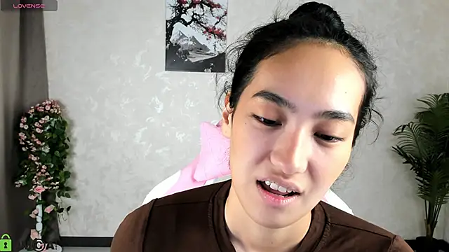 Snapshot of FlirtyAura chatting on November 2025 03:52:02 AM FlirtyAura online show from November 2025 03:52:02 AM