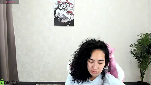 Snapshot of FlirtyAura chatting on November 2025 01:49:02 AM FlirtyAura online show from November 2025 01:49:02 AM