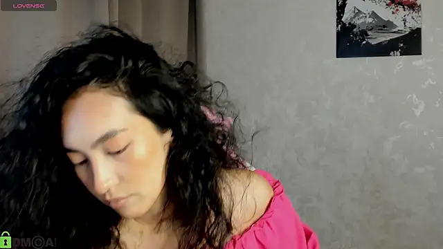 Snapshot of FlirtyAura chatting on November 2025 05:40:02 AM FlirtyAura online show from November 2025 05:40:02 AM