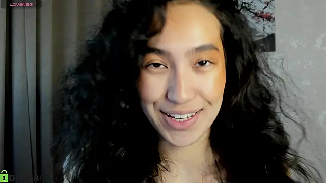 Snapshot of FlirtyAura chatting on December 2025 03:45:02 AM FlirtyAura online show from December 2025 03:45:02 AM