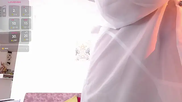 Susanahendrix online show from December 2025 03:17:01 PM