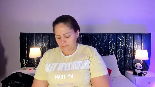 katte landerr online show from February 2026 01:07:02 PM