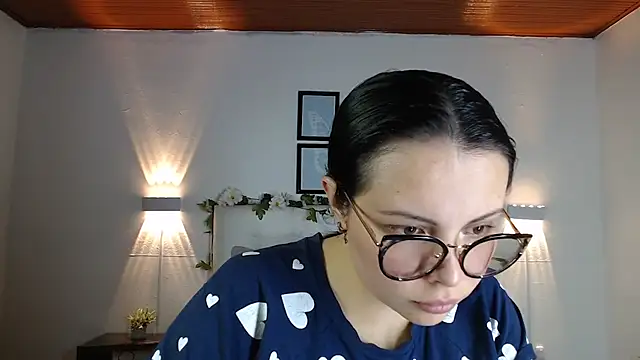 Megan 05  online show from September 2025 06:54:01 PM