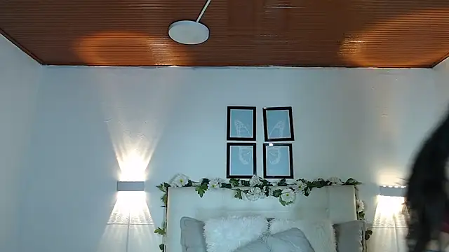 Megan 05  online show from September 2025 06:13:02 PM