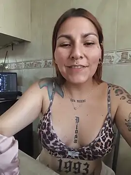 Snapshot of xjuanaxmaldadxxx chatting on June 2026 06:23:02 PM xjuanaxmaldadxxx online show from June 2026 06:23:02 PM
