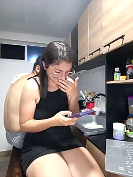 stivenlujan69 online show from October 2025 01:42:02 AM