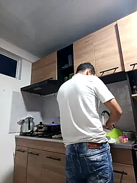 stivenlujan69 online show from November 2025 01:31:01 AM