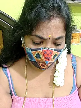 Snapshot of Tamil_Mithra chatting on April 2026 06:32:02 PM Tamil Mithra online show from April 2026 06:32:02 PM