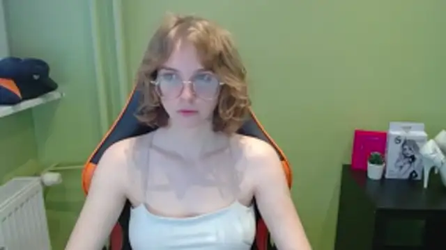 juicyPenny online show from November 2025 07:44:02 AM