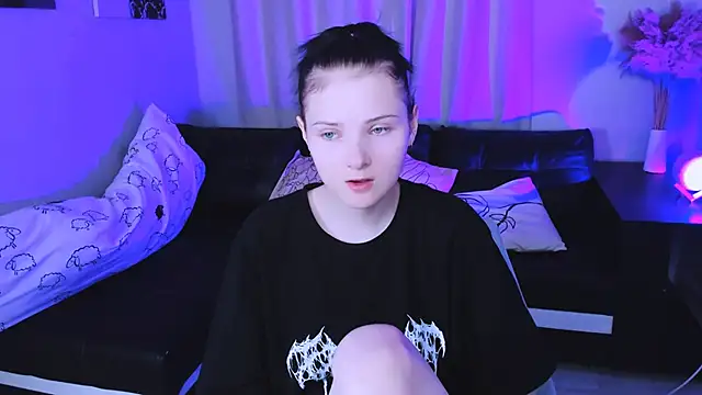 Leila xxBaby online show from November 2025 01:35:02 PM