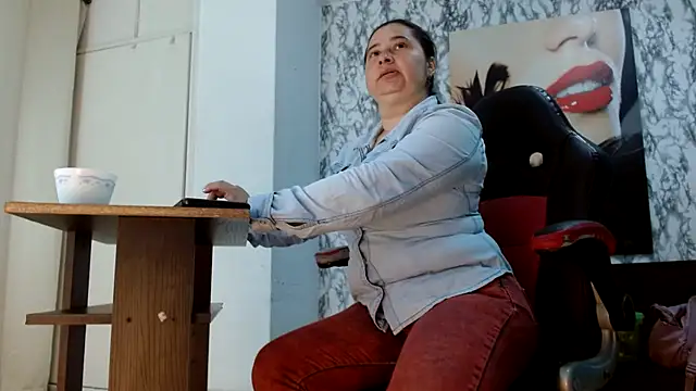 mariani smith online show from December 2025 12:10:01 PM