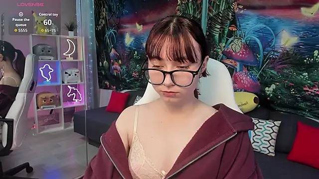 ClaraParks online show from November 2025 06:50:02 PM