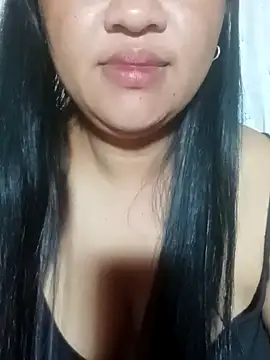 hotolivia34 online show from October 2025 06:30:02 PM