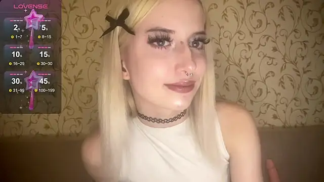 Snapshot of kittywithu chatting on October 2025 05:24:02 PM kittywithu online show from October 2025 05:24:02 PM