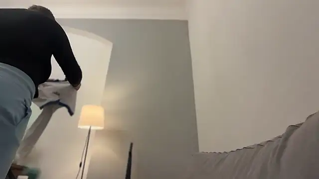 NellyExtraa online show from April 2026 01:47:01 PM