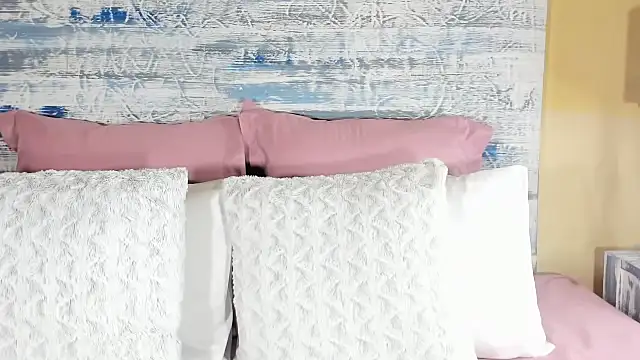 Jess555 online show from October 2025 09:19:02 AM