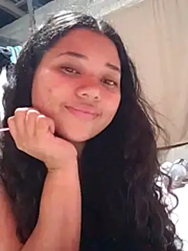 Snapshot of Violethroos chatting on November 2025 04:14:02 AM Violethroos online show from November 2025 04:14:02 AM