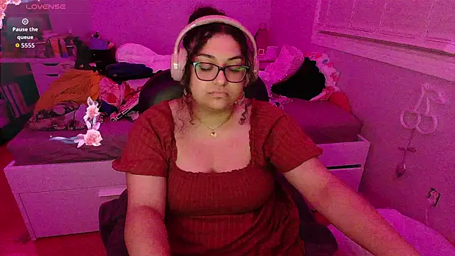 Snapshot of chericheesecake chatting on September 2025 03:56:01 AM chericheesecake online show from September 2025 03:56:01 AM