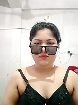 Snapshot of Nusrat-N chatting on September 2025 01:55:01 AM Nusrat-N online show from September 2025 01:55:01 AM