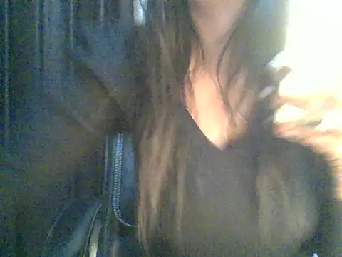 Snapshot of Sucking_queen01 chatting on December 2025 08:58:02 PM Sucking queen01 online show from December 2025 08:58:02 PM