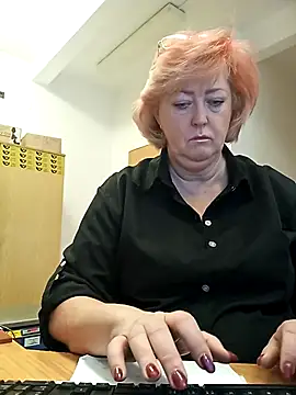 Snapshot of TerezaVelvet chatting on October 2025 06:57:01 AM TerezaVelvet online show from October 2025 06:57:01 AM