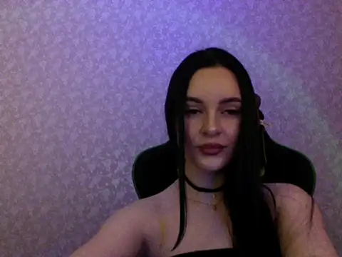 Lulii24 online show from March 2026 10:05:01 PM