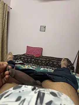 Snapshot of tonedcut_6 chatting on October 2025 02:06:02 PM tonedcut 6 online show from October 2025 02:06:02 PM