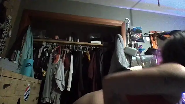 flavi1996 online show from December 2025 07:15:02 AM