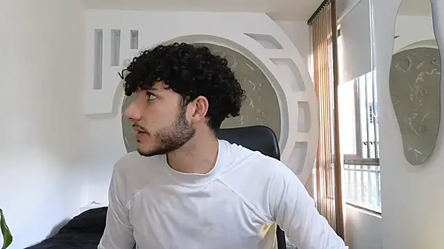 Rafael Mendezz online show from September 2025 08:23:01 PM