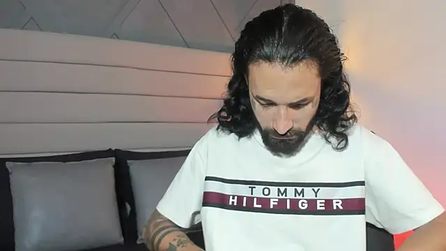 Snapshot of Hisoka_011 chatting on September 2025 07:25:02 PM Hisoka 011 online show from September 2025 07:25:02 PM