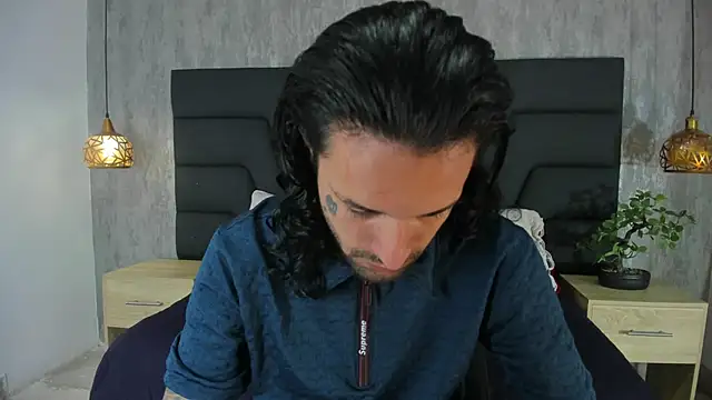 Snapshot of Hisoka_011 chatting on October 2025 07:35:02 PM Hisoka 011 online show from October 2025 07:35:02 PM