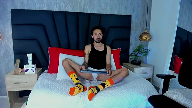 Snapshot of Hisoka_011 chatting on October 2025 01:06:02 AM Hisoka 011 online show from October 2025 01:06:02 AM