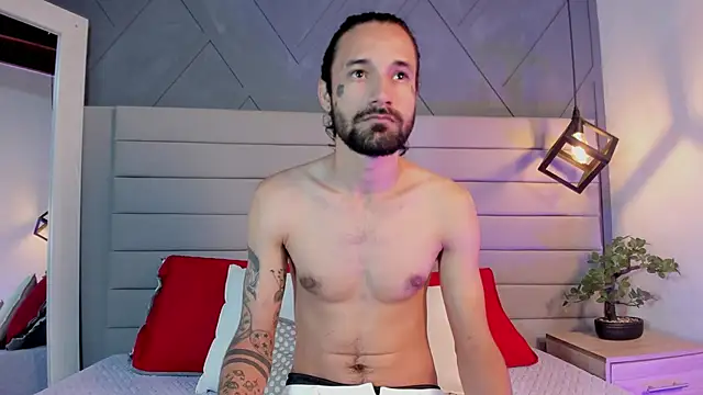 Snapshot of Hisoka_011 chatting on November 2025 01:47:01 AM Hisoka 011 online show from November 2025 01:47:01 AM