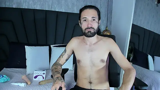 Snapshot of Hisoka_011 chatting on November 2025 10:20:02 PM Hisoka 011 online show from November 2025 10:20:02 PM