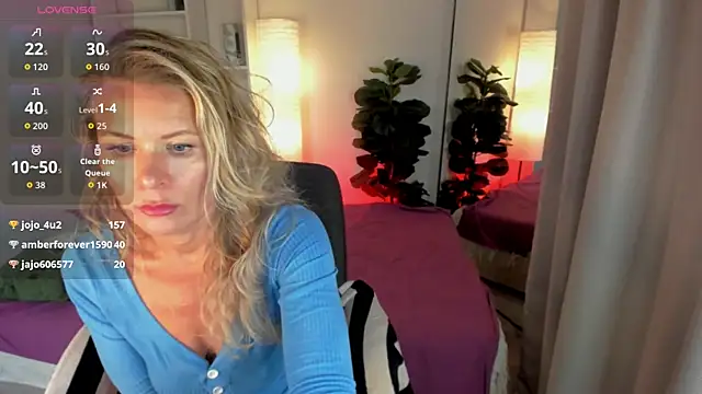 Julia Giulia online show from July 2026 02:05:17 AM